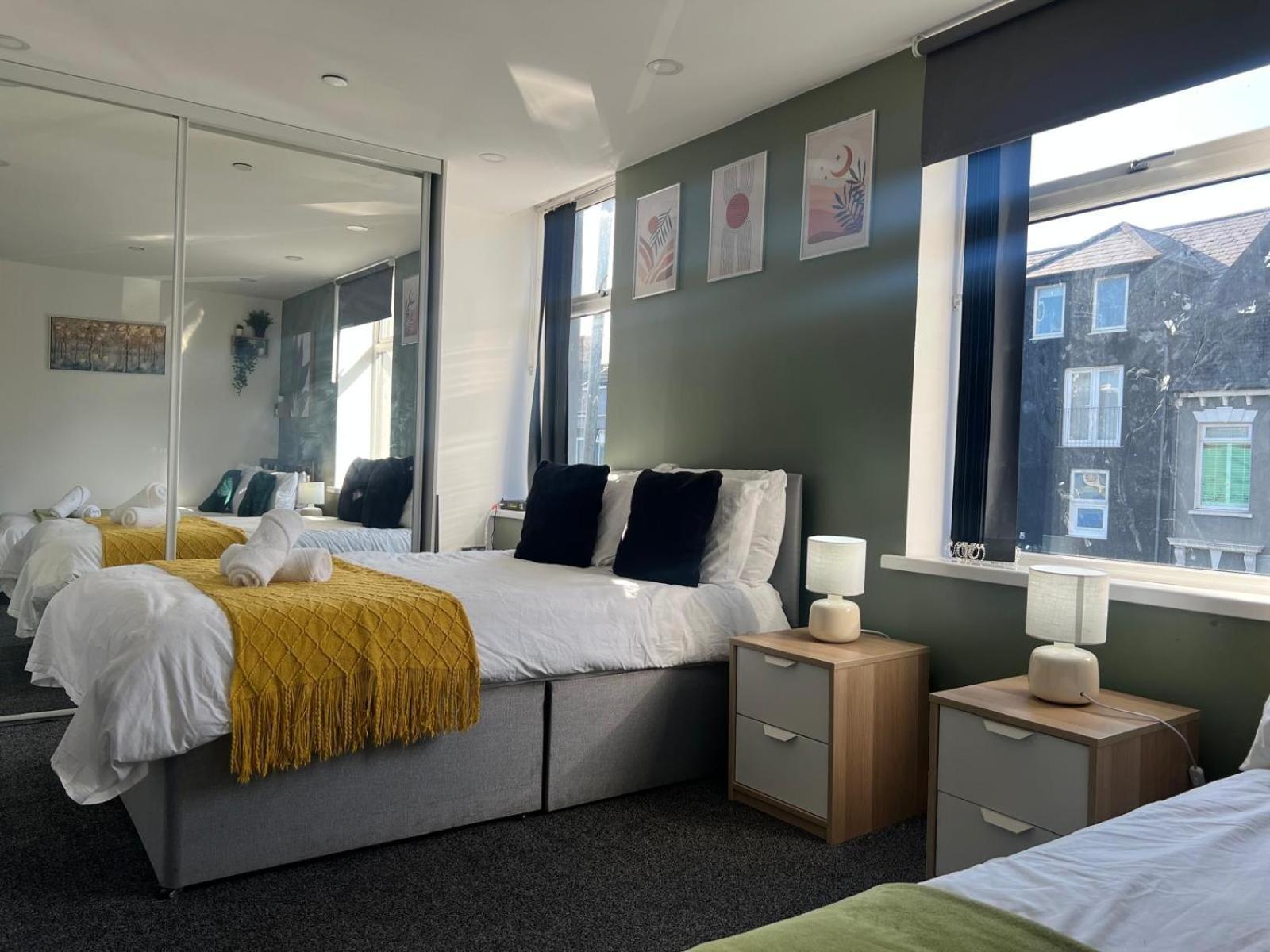 City Centre Location! For Business And Leisure! 5/6 Guests Кардиф Екстериор снимка